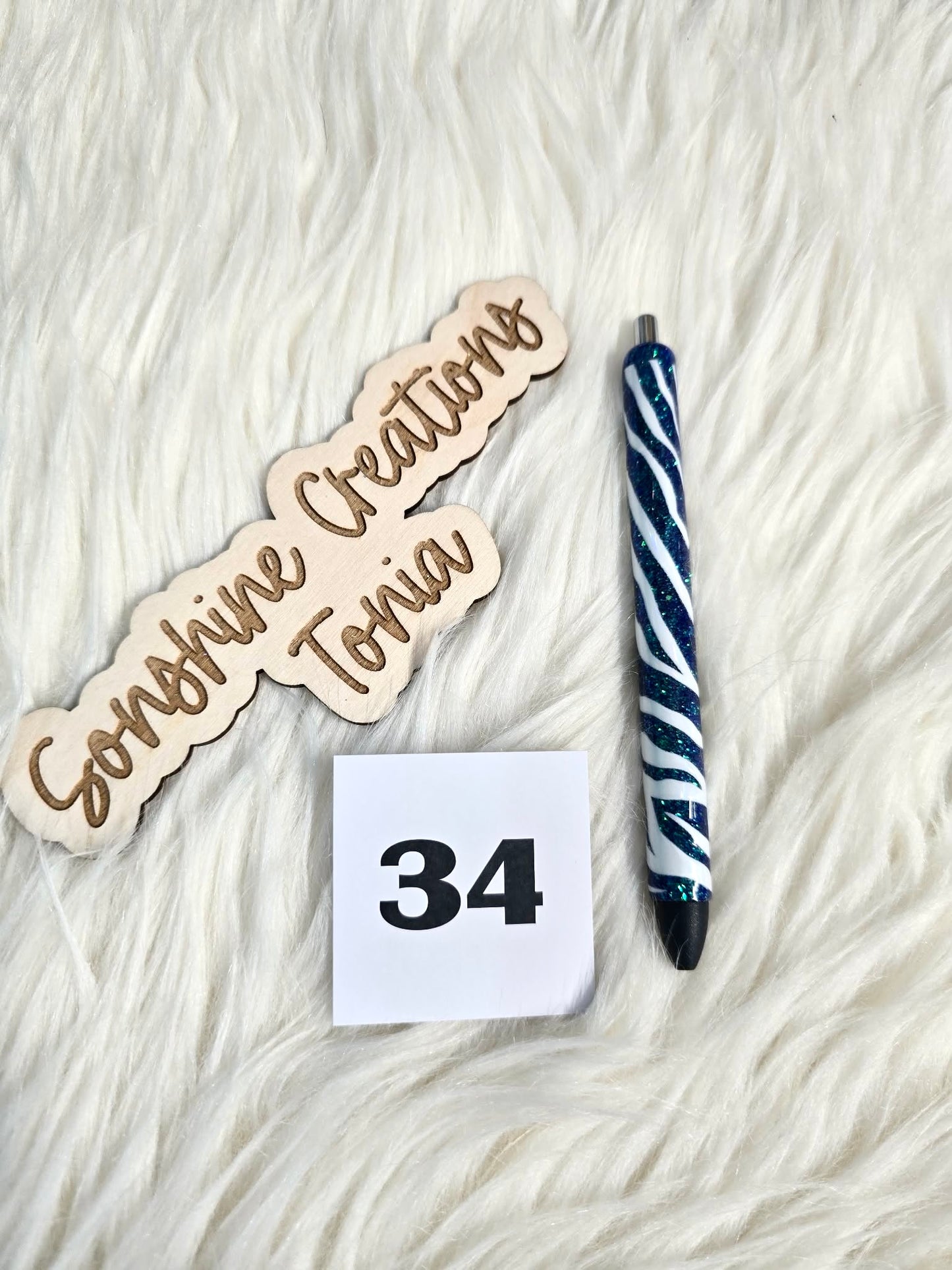 #34 Ready to ship pen (as pictured)