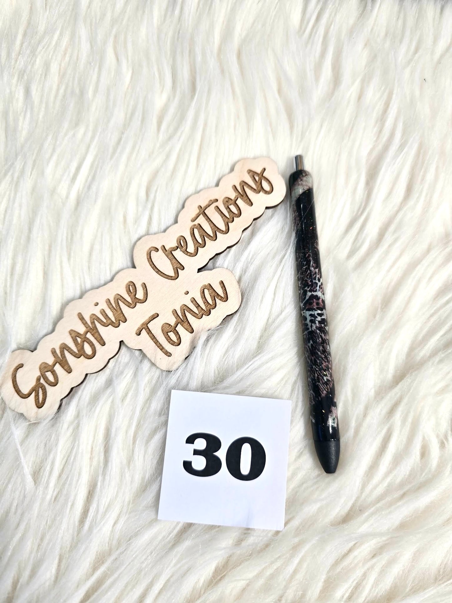 #30 Ready to ship pen (as pictured)