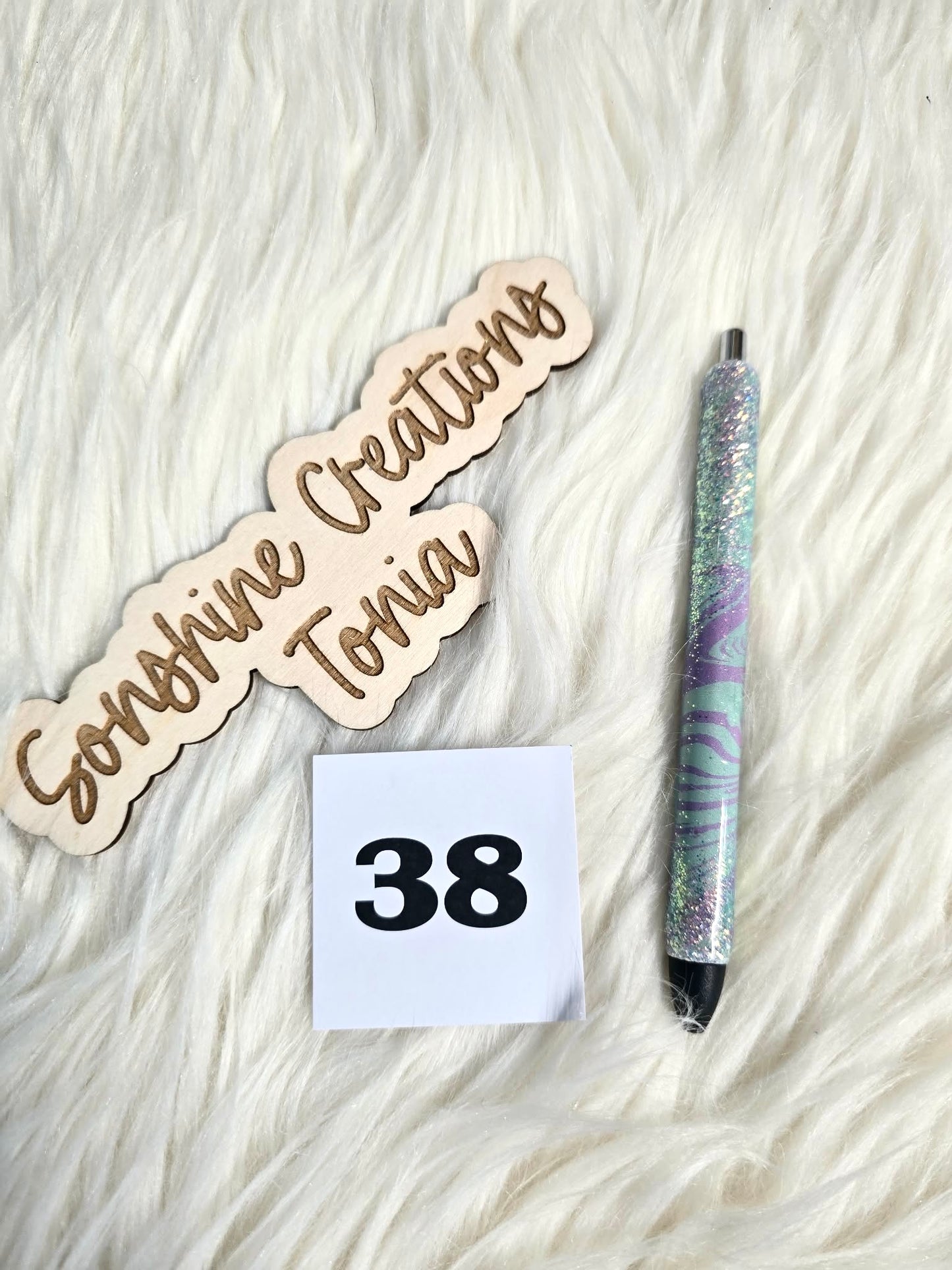 #38 Ready to ship pen (as pictured)