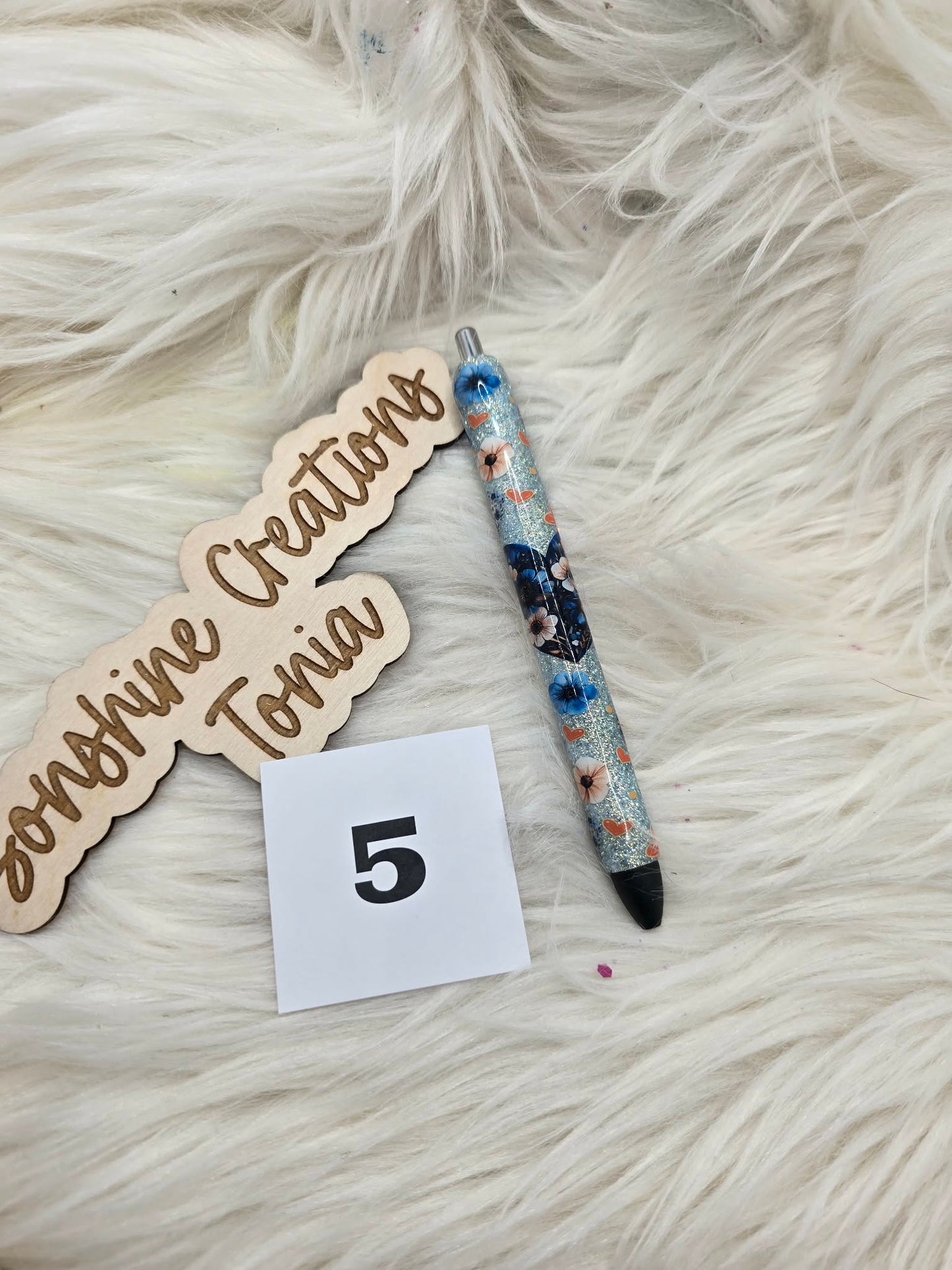 #5 Ready to ship pen (as pictured)