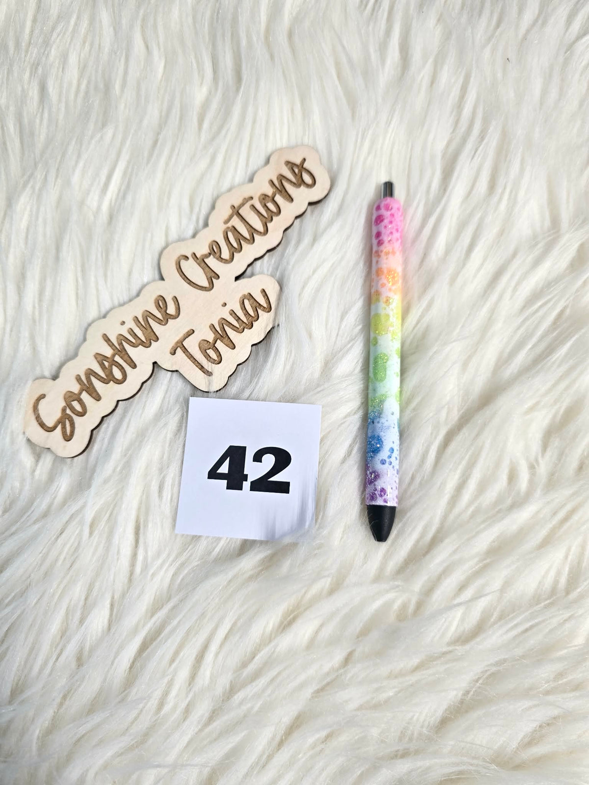 #42 Ready to ship pen (as pictured)