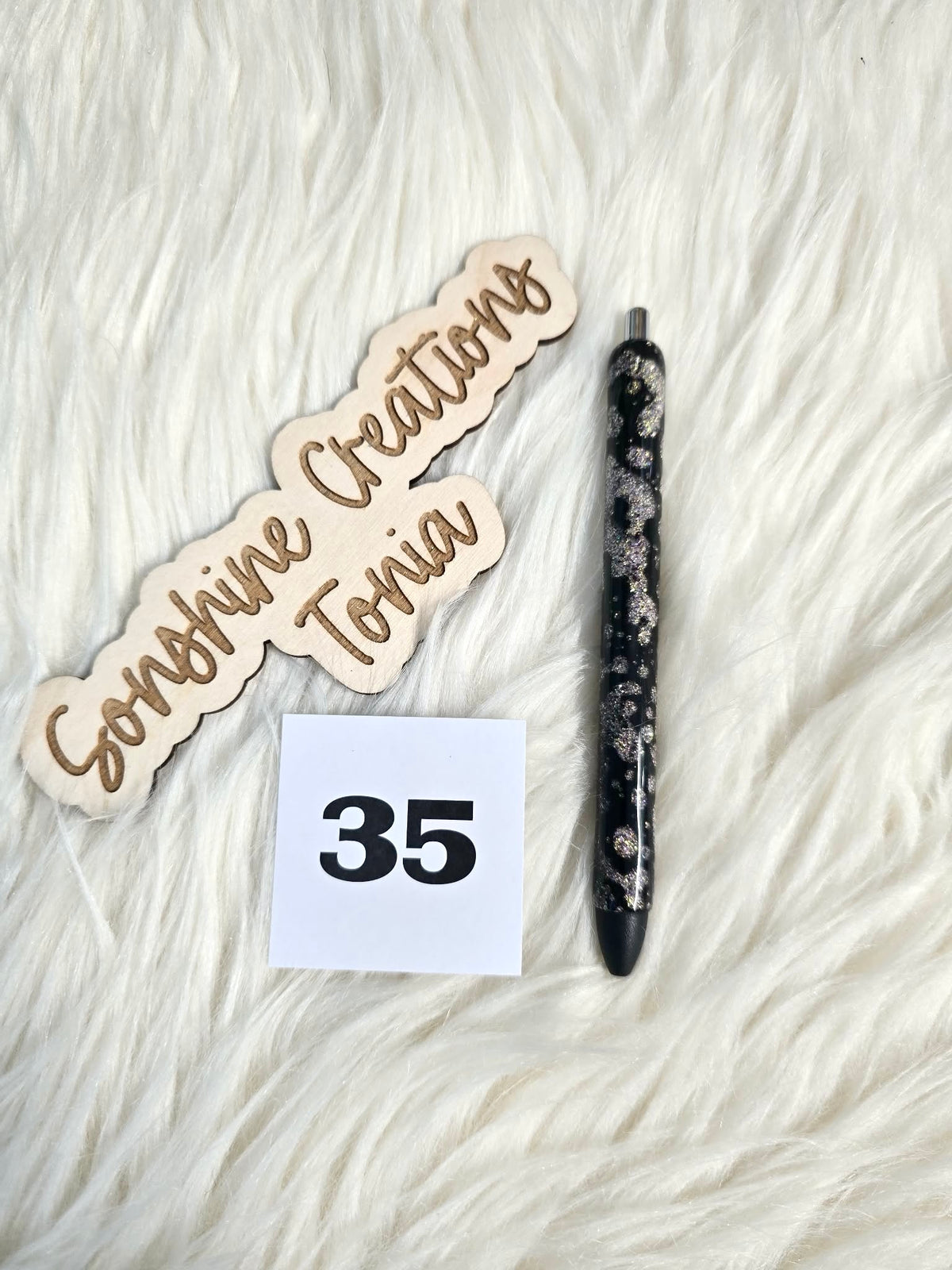 #35 Ready to ship pen (as pictured)