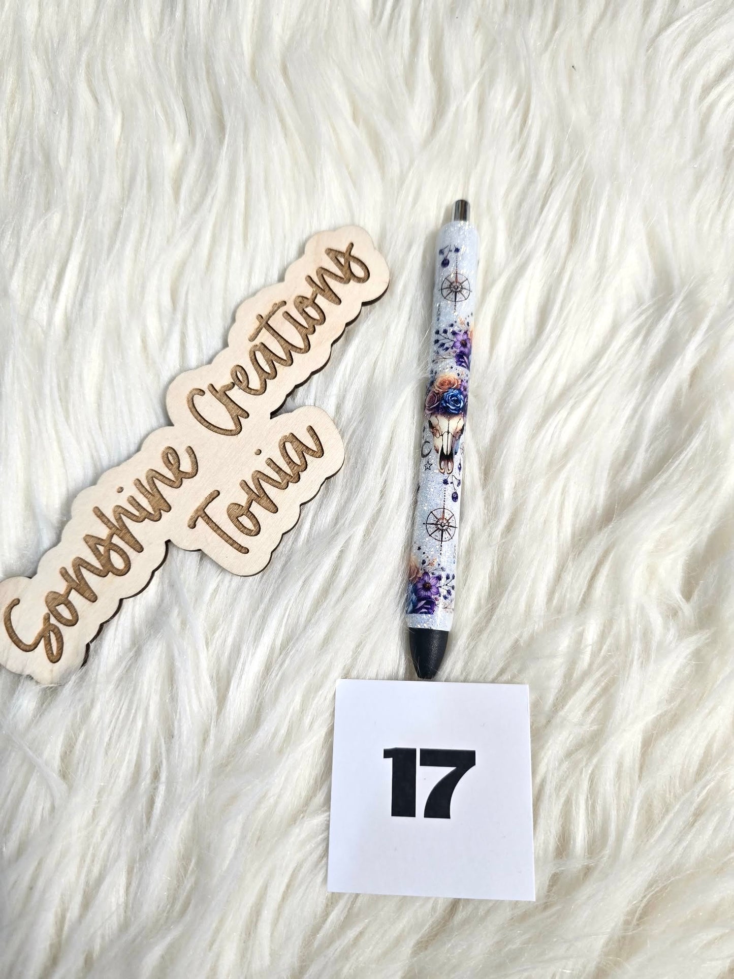 #17 Ready to ship pen (as pictured)