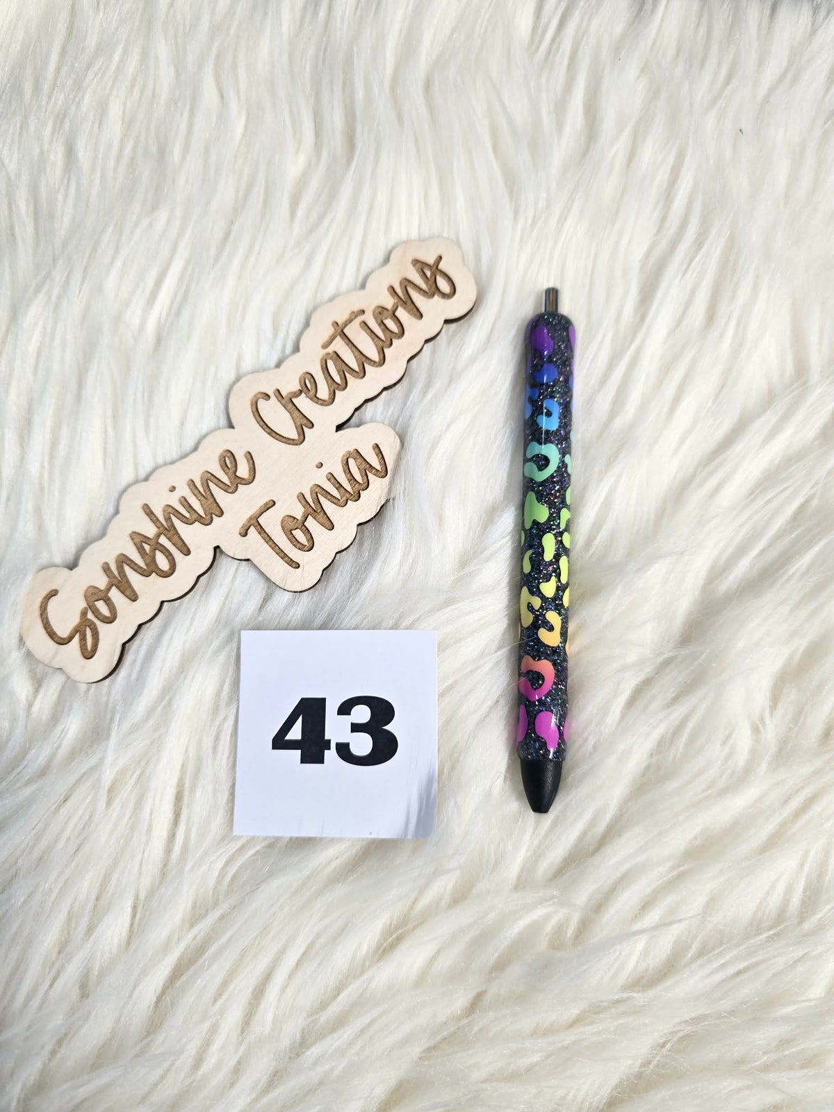 #43 Ready to ship pen (as pictured)