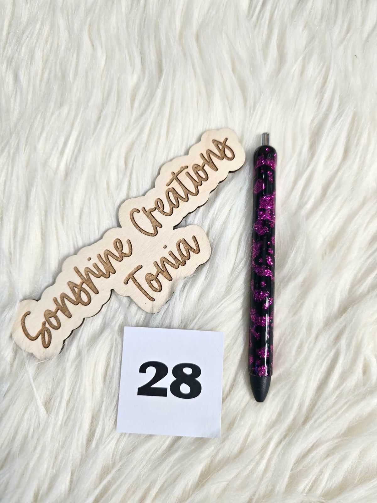 #28 Ready to ship pen (as pictured)