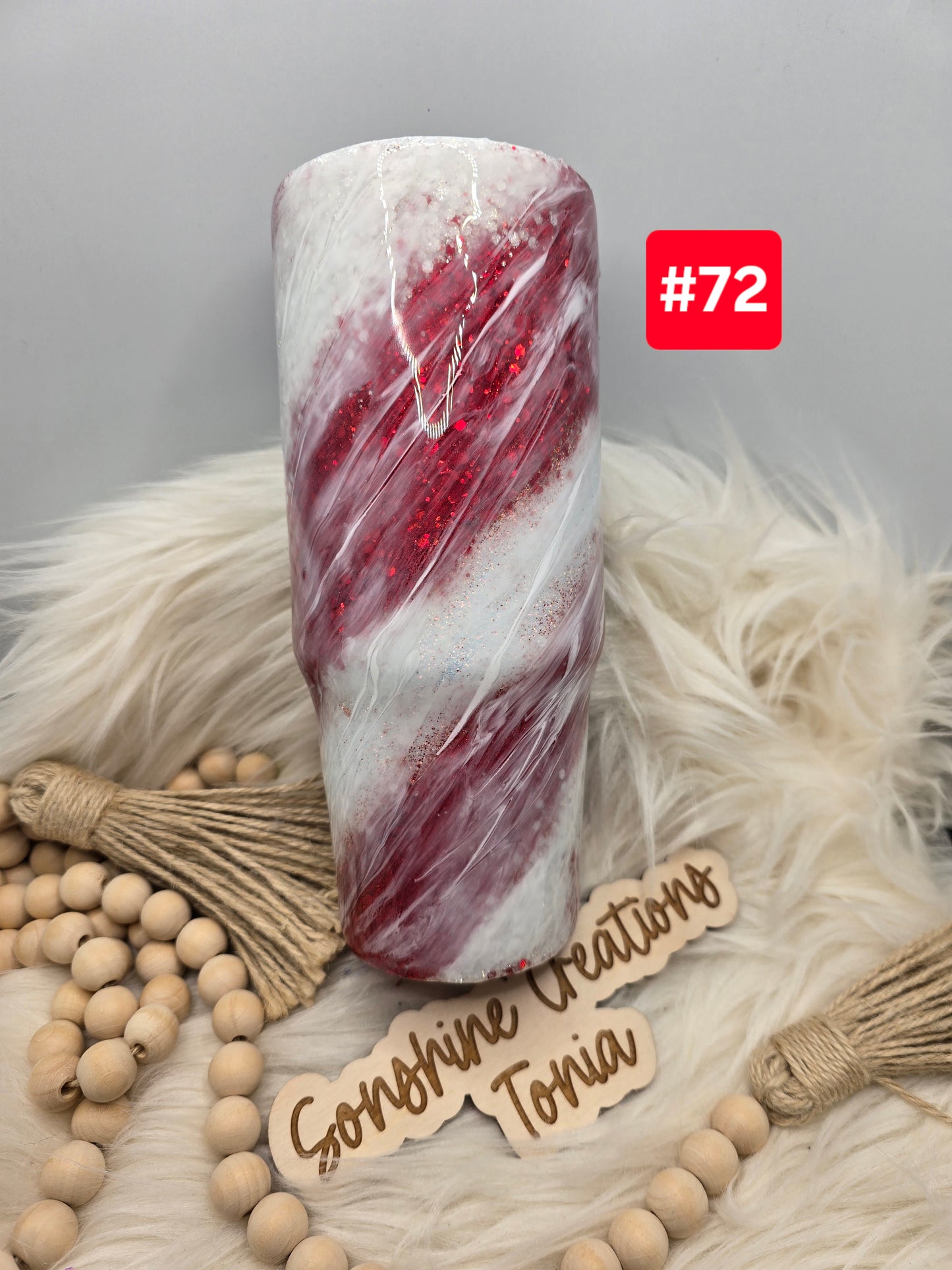 #72- Live Sale 09/14/2025 - 30 oz. Clip Mate: Candy Cane Milky way
