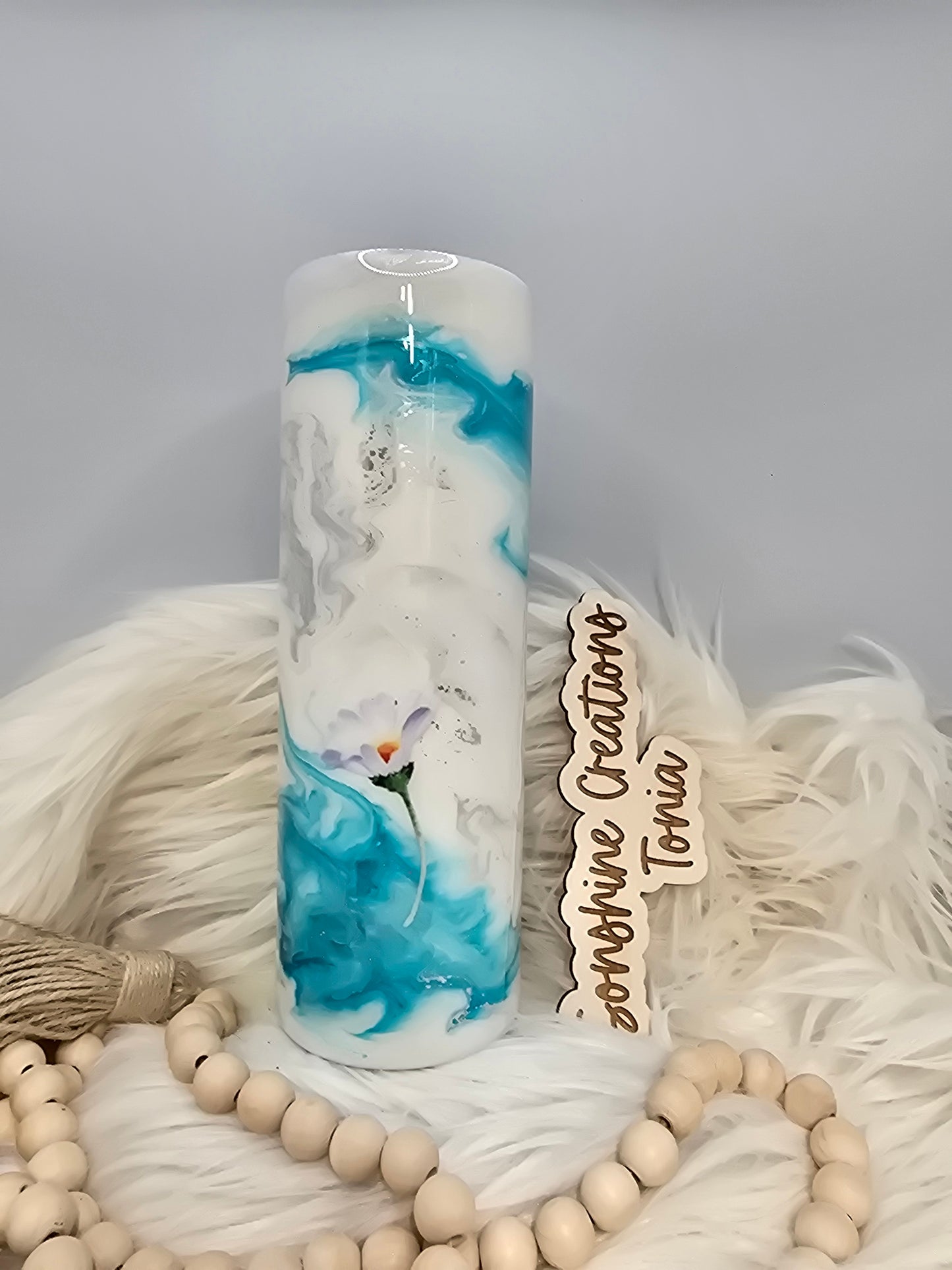 30oz Skinny- Glacier Daisey elegance