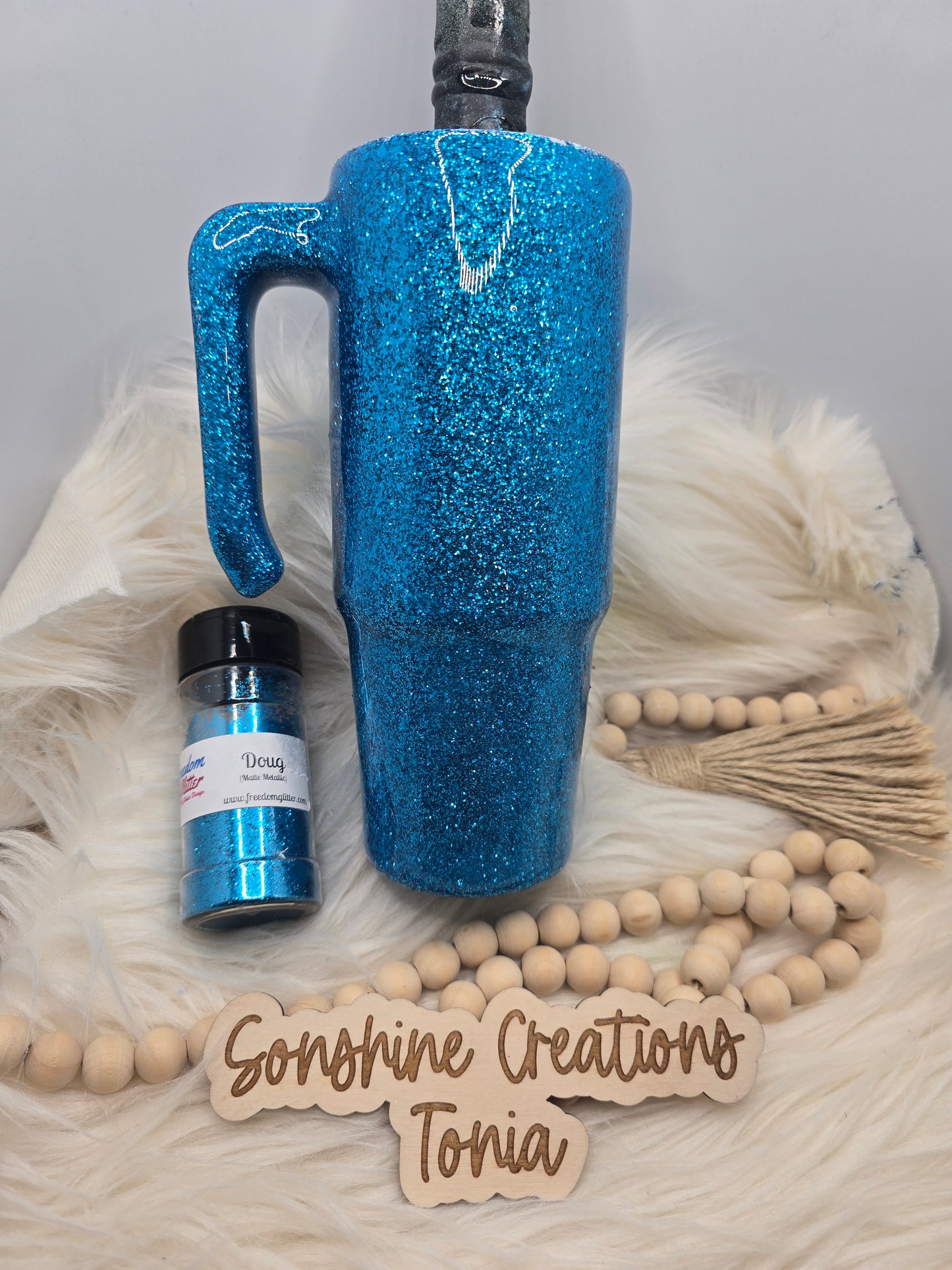 Live Hydrodipping base 4/23/26 10am cst live- 30oz Grippy- Freedom Glitter: Doug