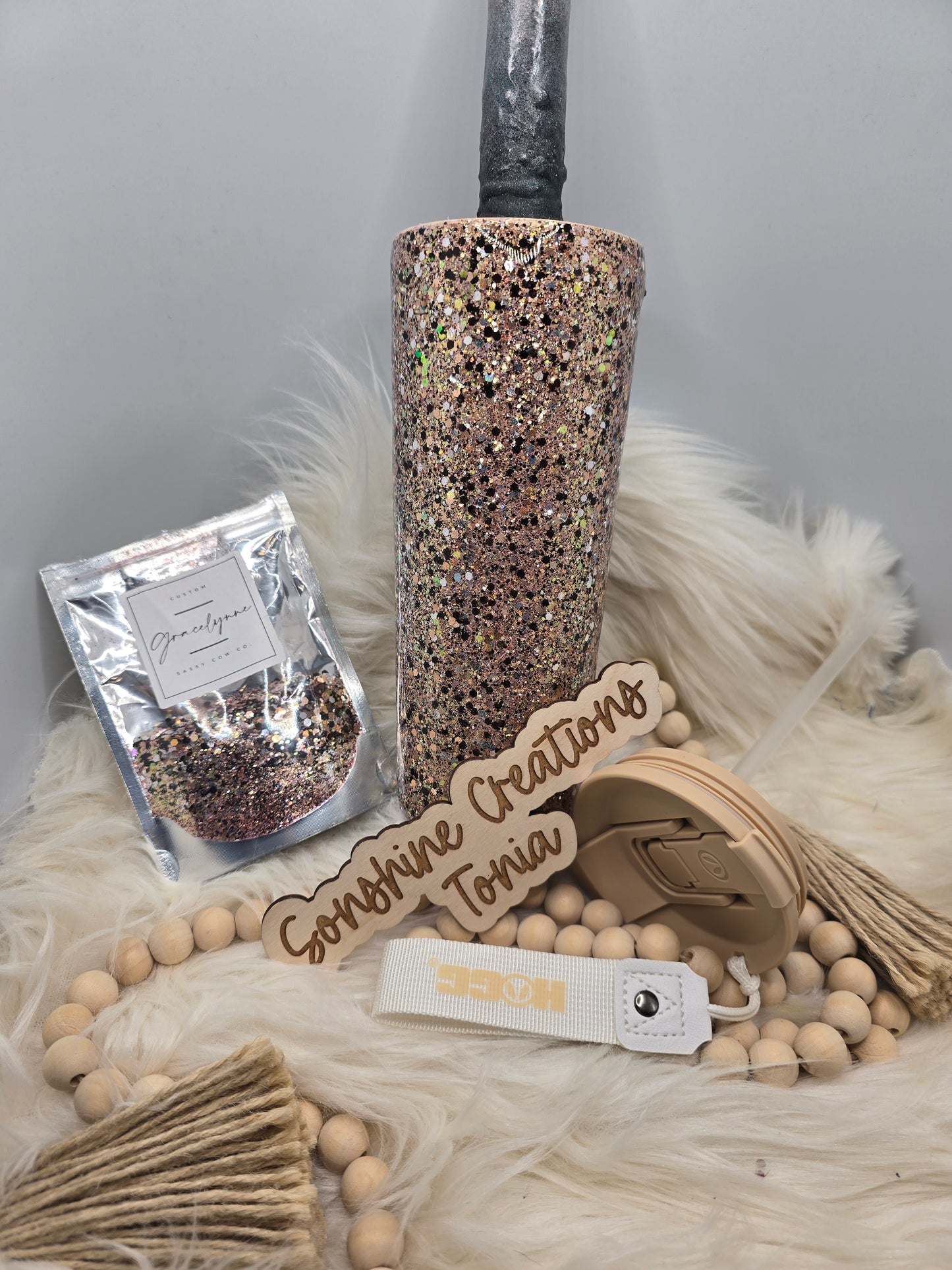 Live Hydrodipping base 2/17/26 7pm cst live- 24oz Dual Flip w/tan lid: Sassy Cow co: Gracelynn