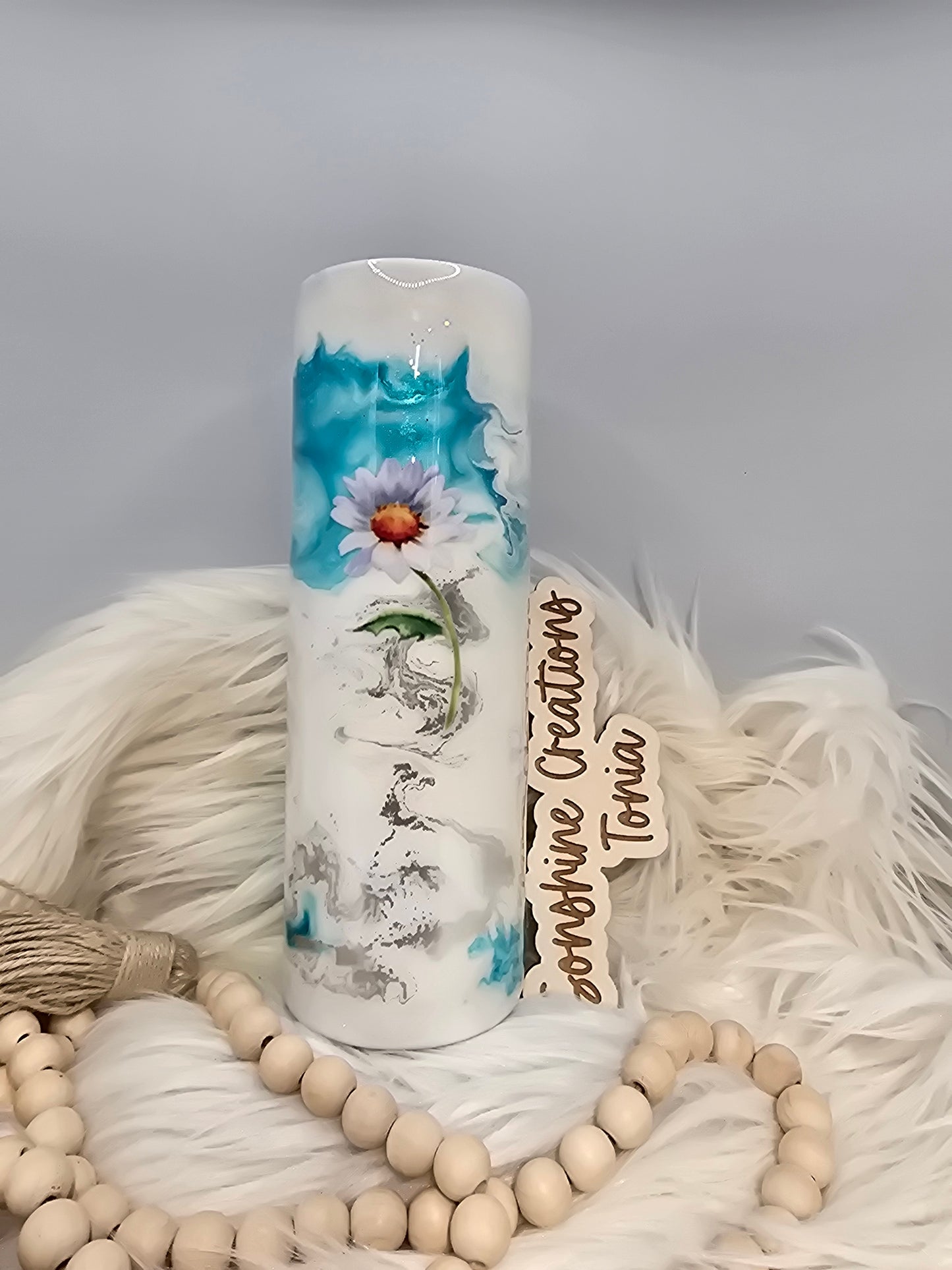 30oz Skinny- Glacier Daisey elegance