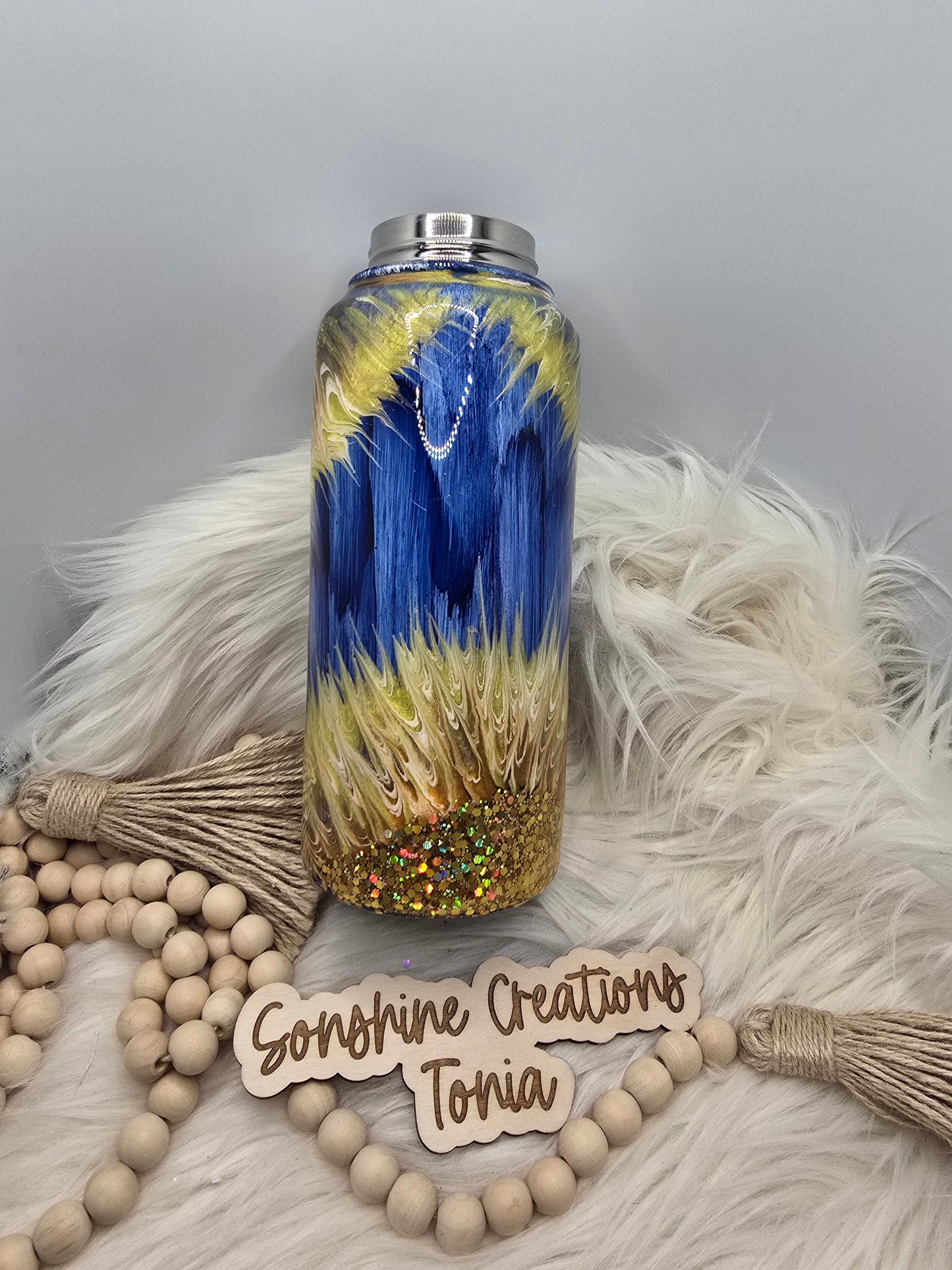 10/03/25 Tonia's Live Creations - 32oz Hydro Sport duo- Denim woodgrain with Sunflower