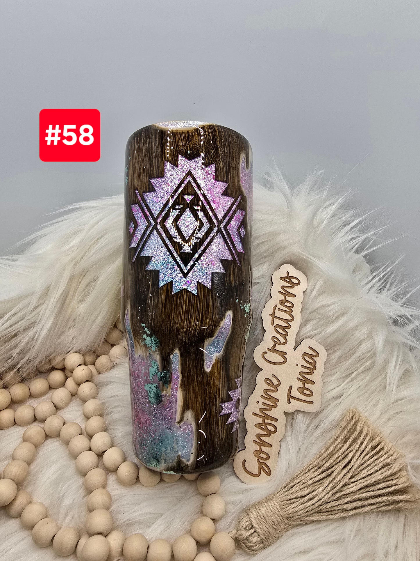 LIVE SALE 5/042025 - #58- 30oz Clip Mate: Western woodgrain peekaboo