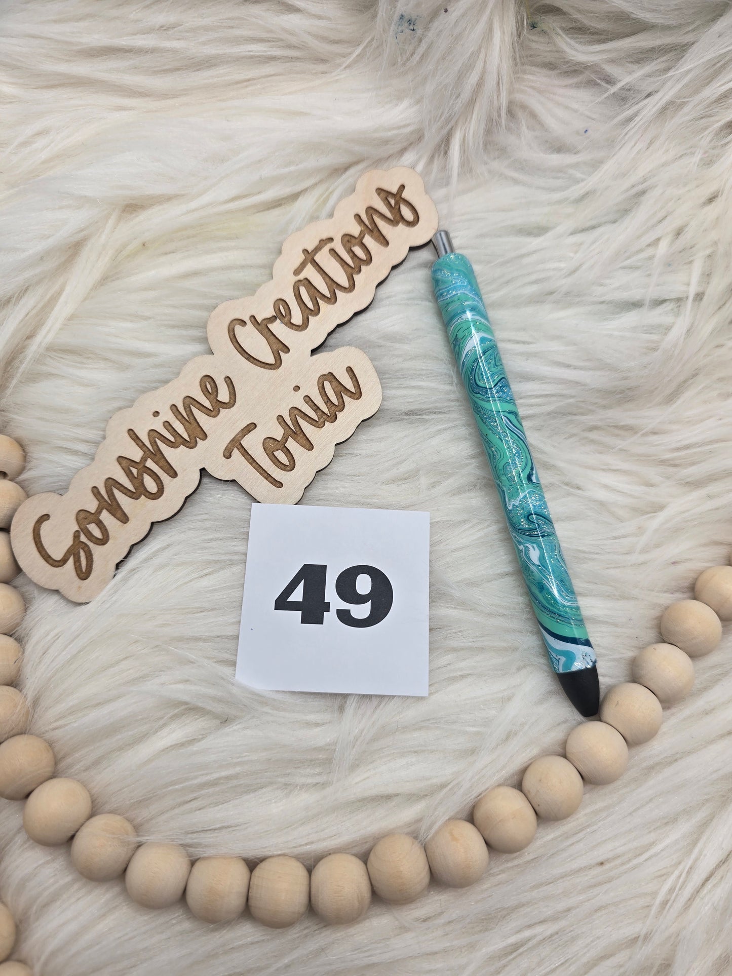 #49 Ready to ship pen (as pictured)