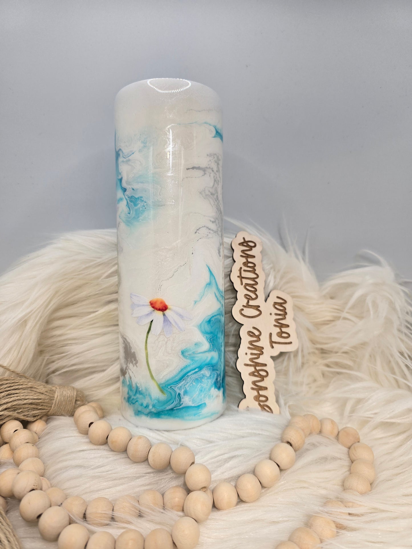30oz Skinny- Glacier Daisey elegance