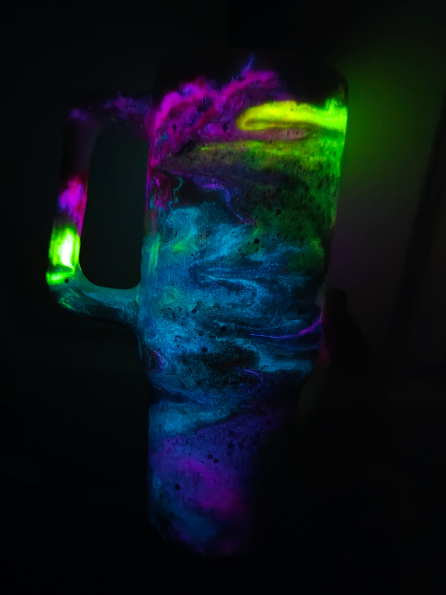 #31 Tonia's Live Creations : 40oz Handle- Neon Zippy elegance **Decal can be added**