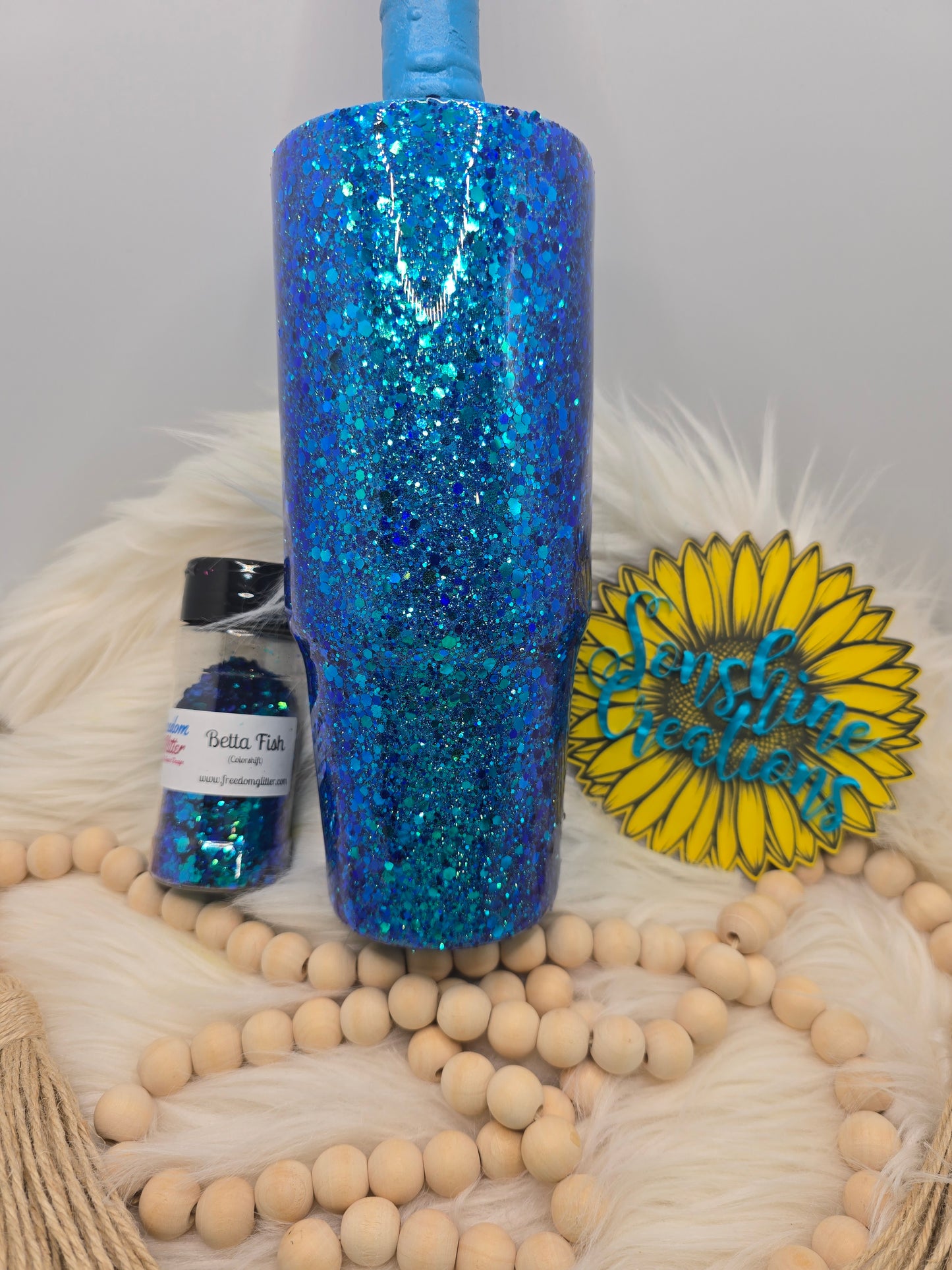 Live Hydrodipping base 7/26/26 7pm cst live- 30oz Clipmate- Freedom Glitter: Beta Fish
