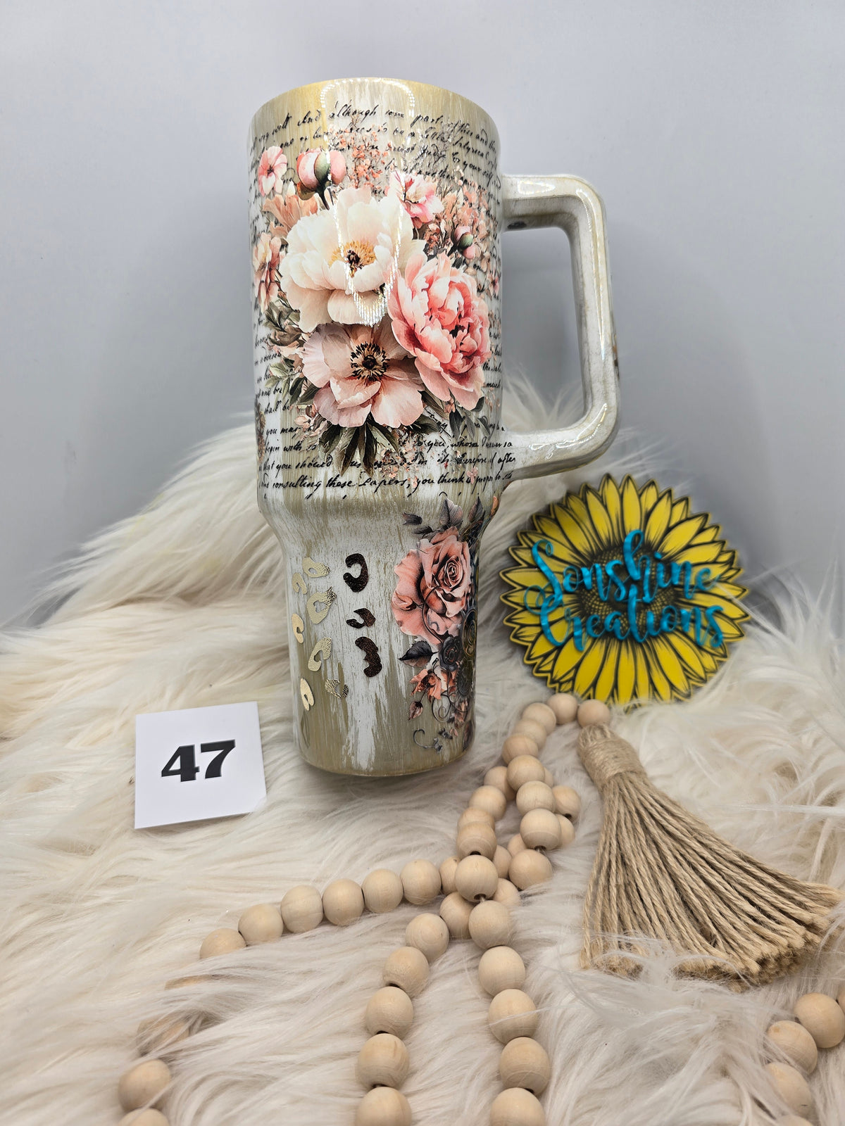 #47 - 40oz Handle - Floral - Gold Woodgrain