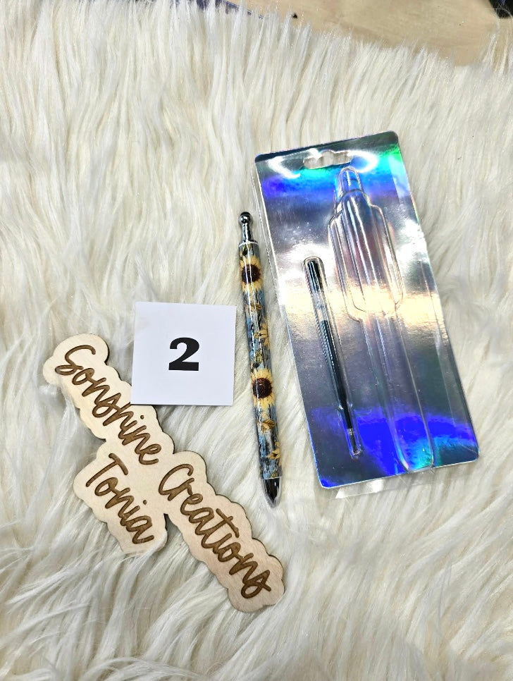 #2 Ready to ship pen (as pictured)