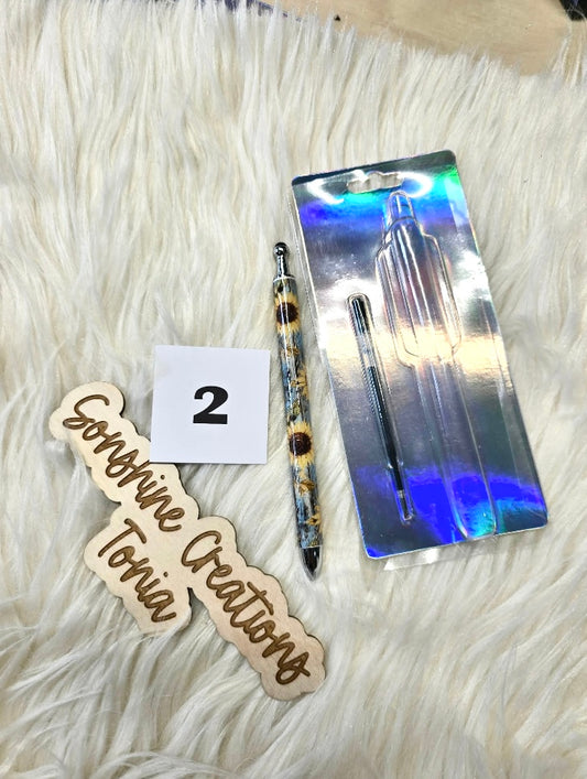 #2 Ready to ship pen (as pictured)