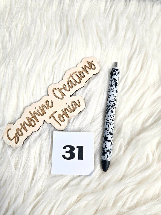 #31 Ready to ship pen (as pictured)