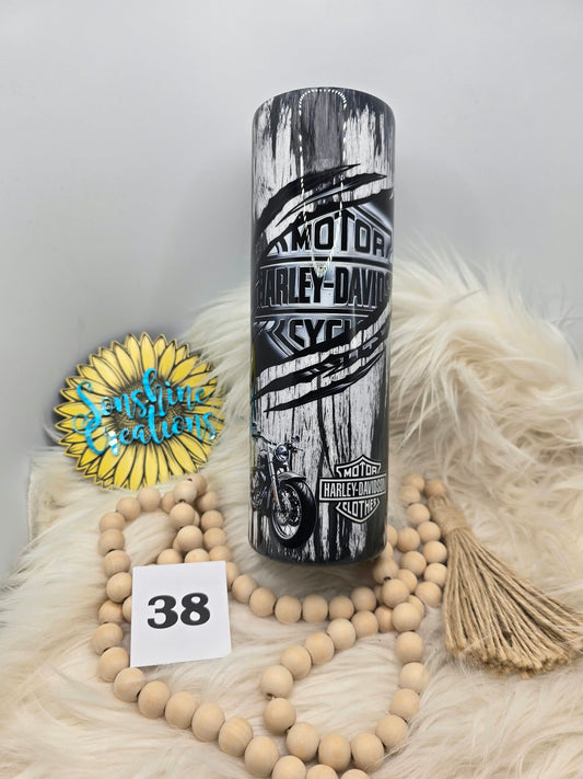 #38 - 30oz Skinny - Black Woodgrain - HD