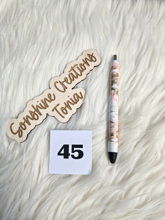 #45 Ready to ship pen (as pictured)