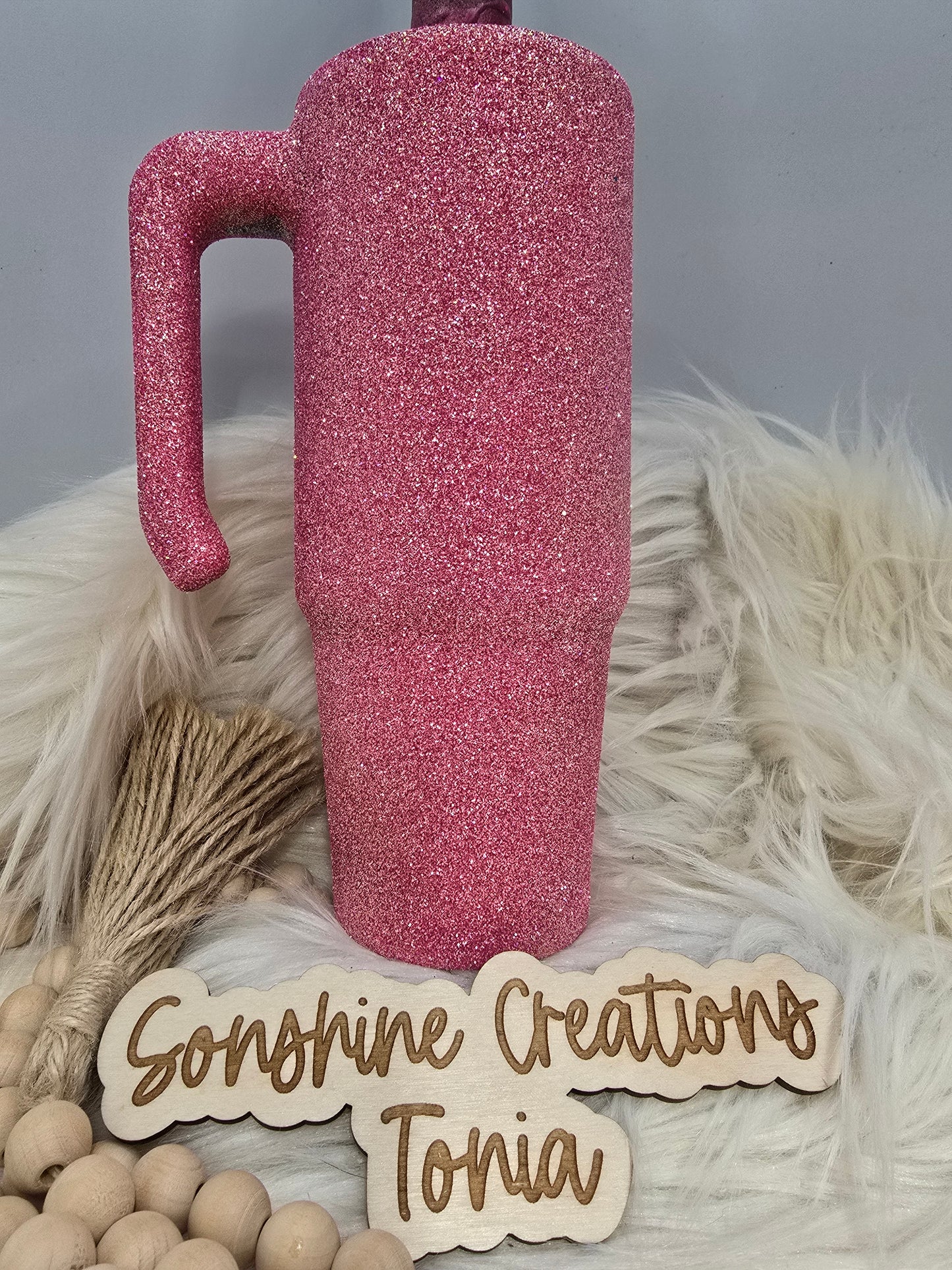 LIVE HYDRO DIP BASE 3/09/2025 -30oz Grippy- Love all bling: Legally Pink