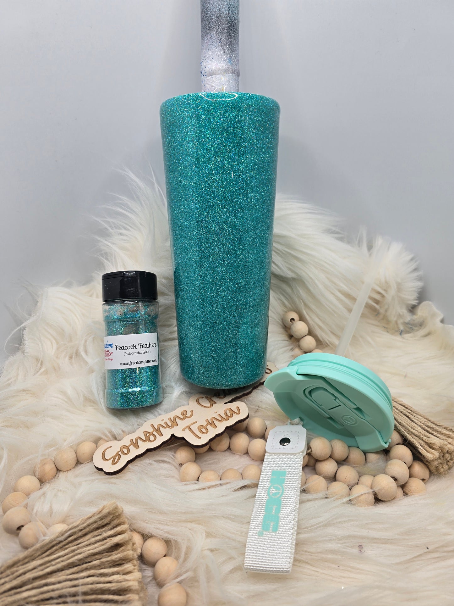 Live Hydrodipping base 2/17/26  7pm cst live- 24oz Dual Flip w/mint lid: Freedom Glitter: Peacock Feathers