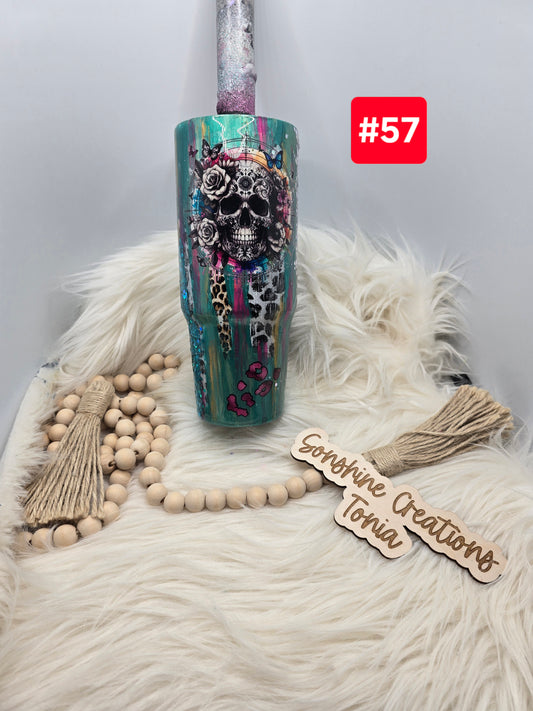 #57- Live Sale 09/14/2025 - 30 oz. Clip Mate: Hand painted Skull
