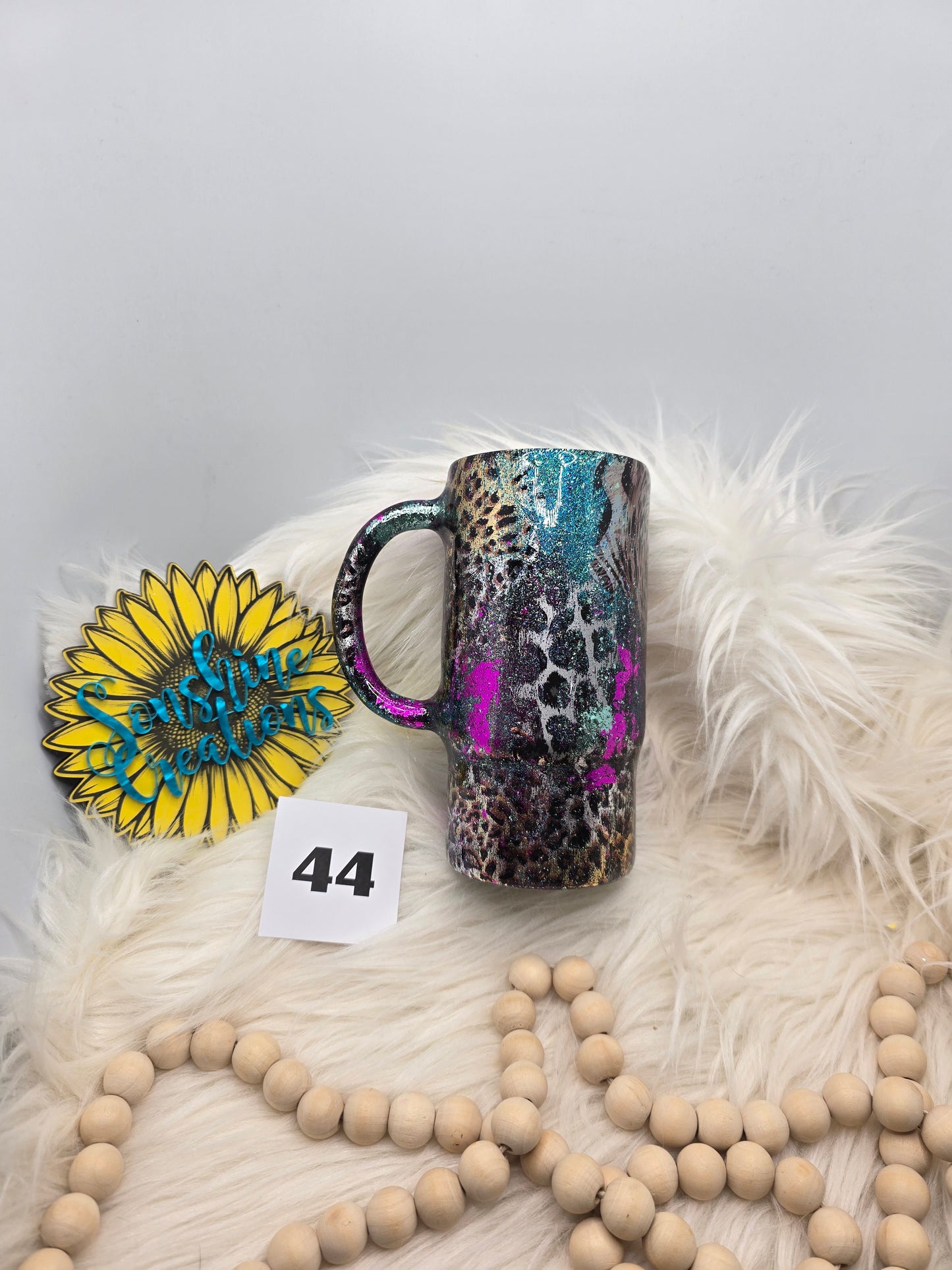 #44 - 16oz Tipsy Traveler - Lipstick Jungle