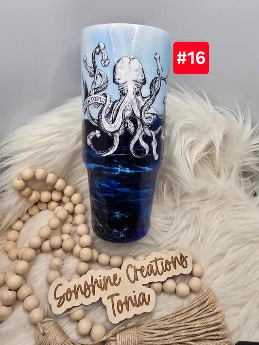 #16- Live Sale 07/13/2025 - 30oz Clipmate- Cocktopus ocean (Glow)